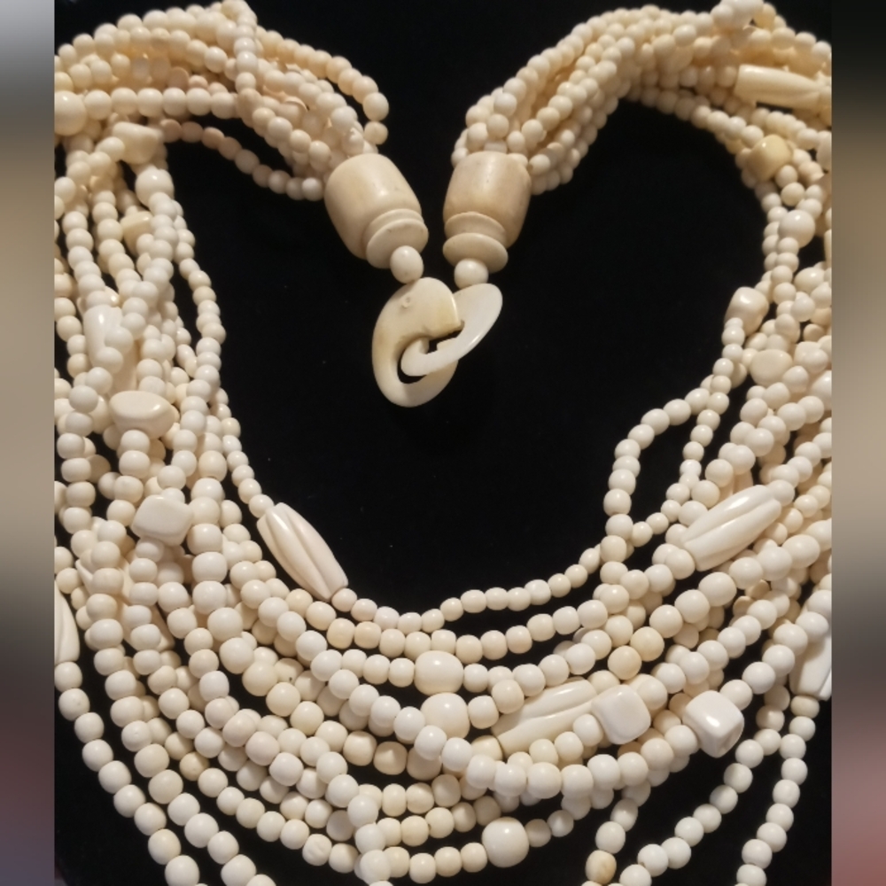 Gerda lynggard monies 12 strand bone & horn vintage necklace 19.5 in long